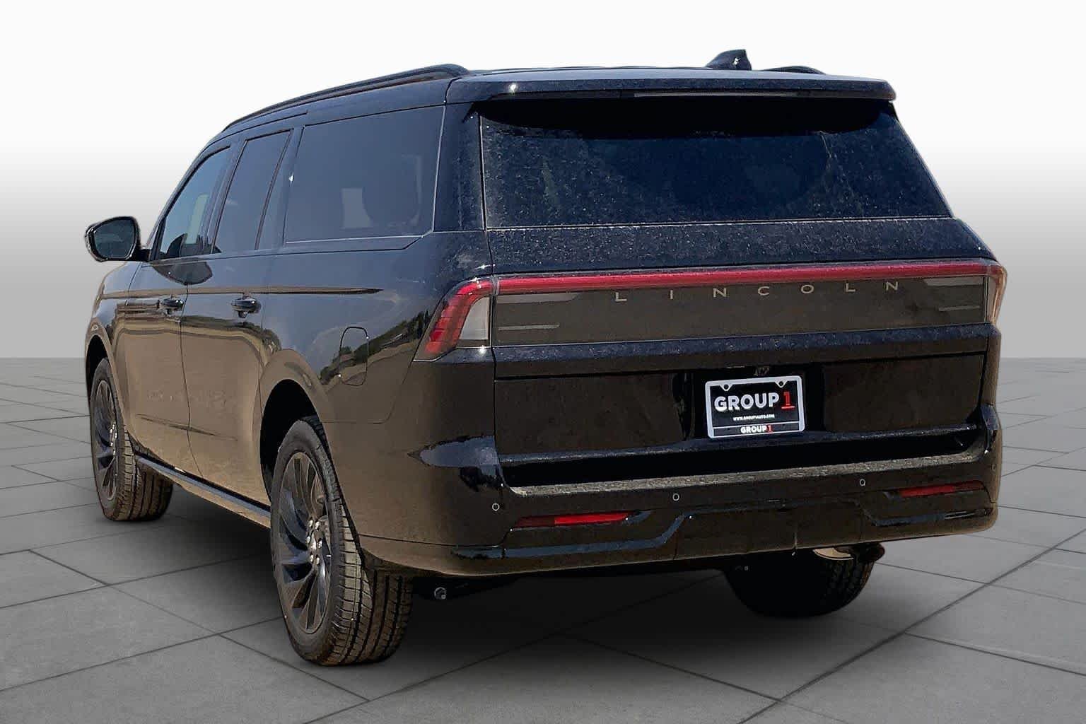 New 2027 Infinite Black Metallic Clearcoat Lincoln Reserve L image 12