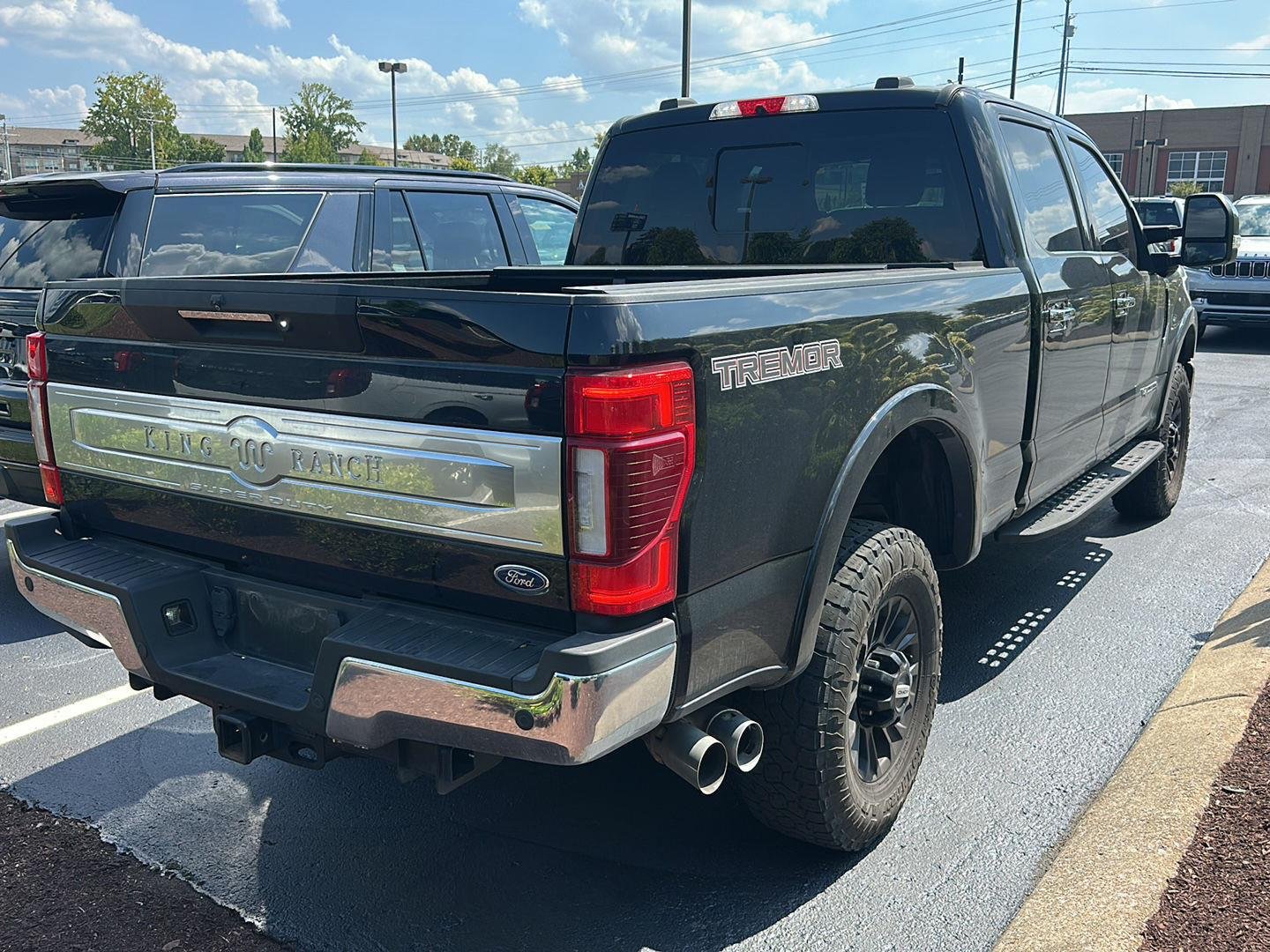 Used 2022 Agate Black Metallic Ford King Ranch image 3