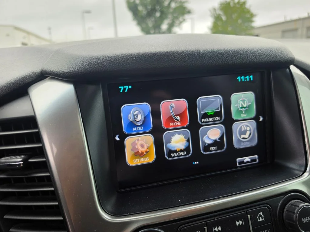 Used 2018 Gray Chevrolet LT image 17