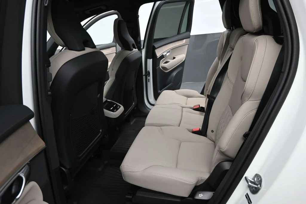 New 2026 Crystal White Volvo Plus image 13