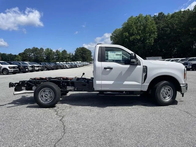 New 2025 White Ford XL image 22