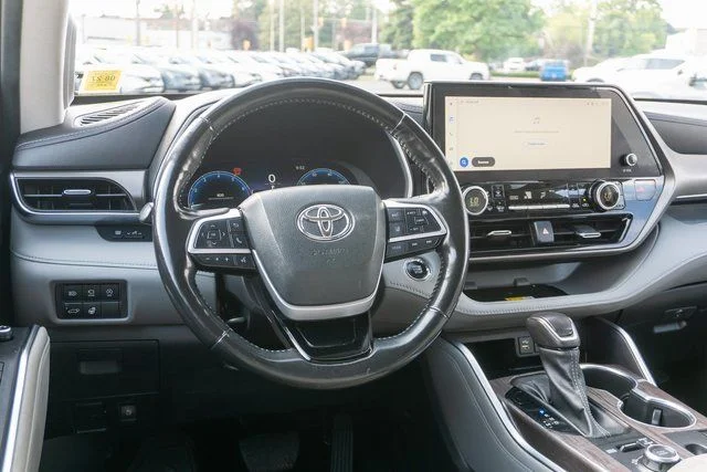 Used 2023 Beige Toyota Limited image 16