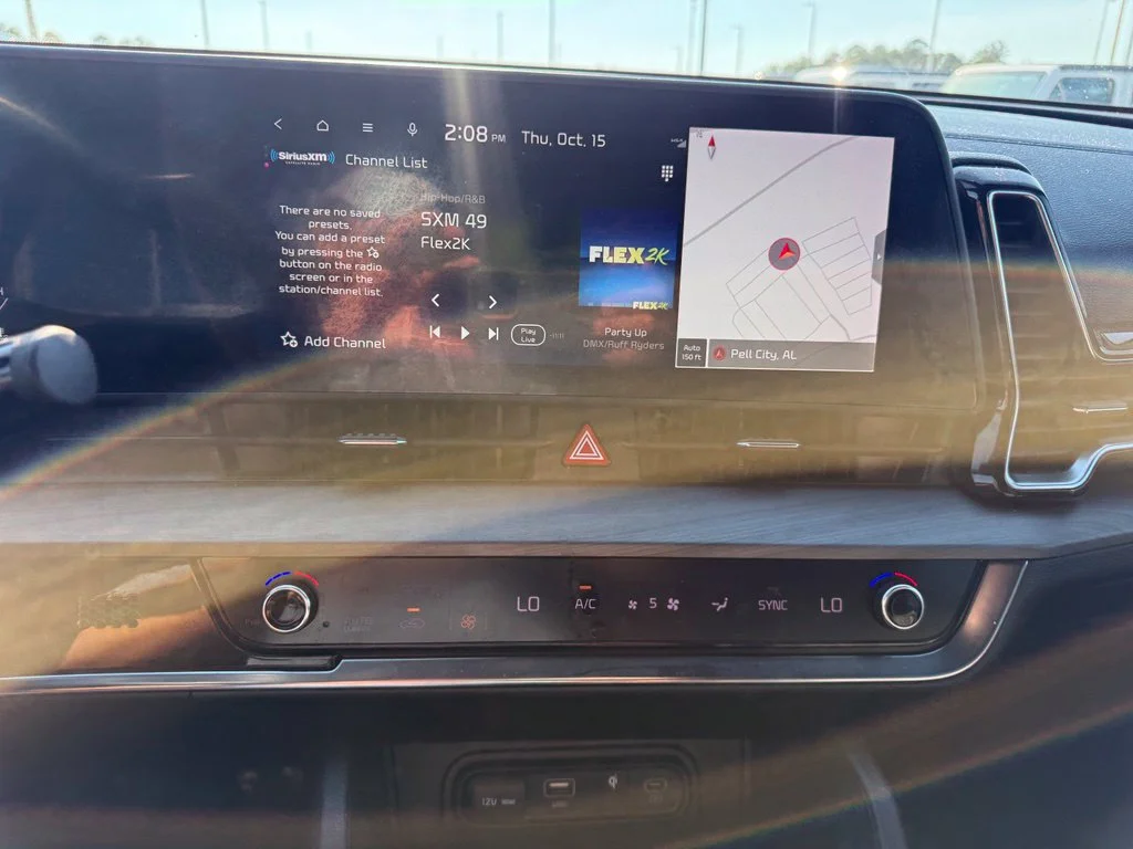 Used 2023 White Kia X-Line image 9