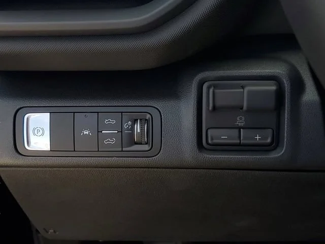 New 2026 Black Chevrolet LT - Extended Range image 21