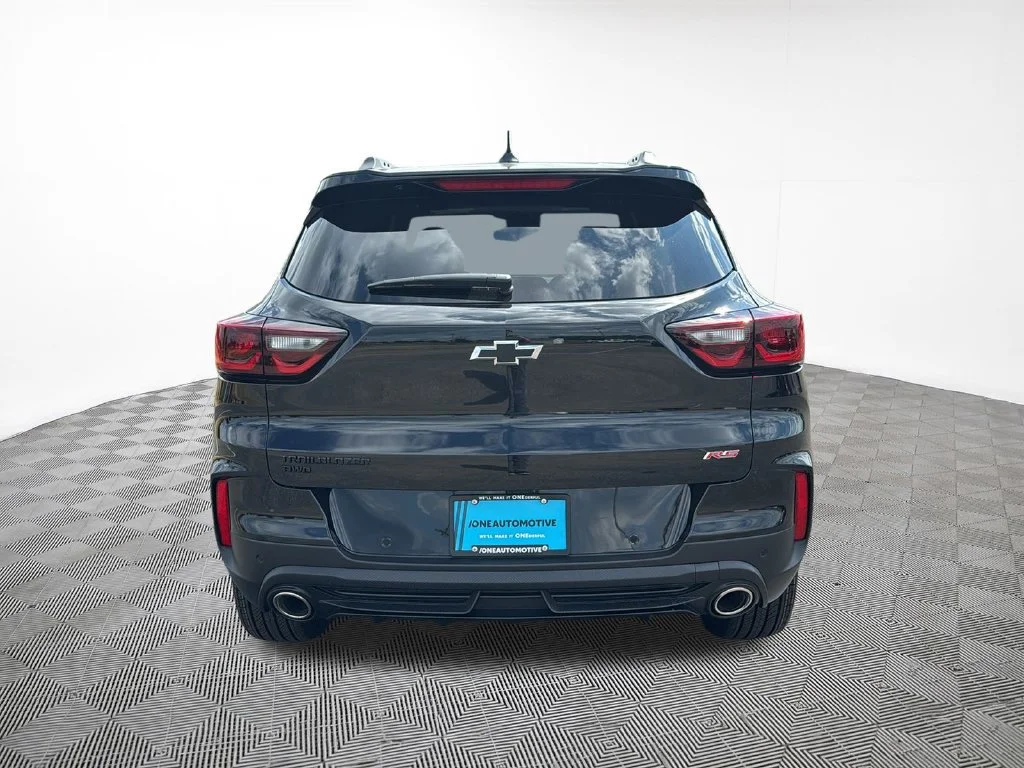New 2026 Mosaic Black Metallic Chevrolet LT image 10