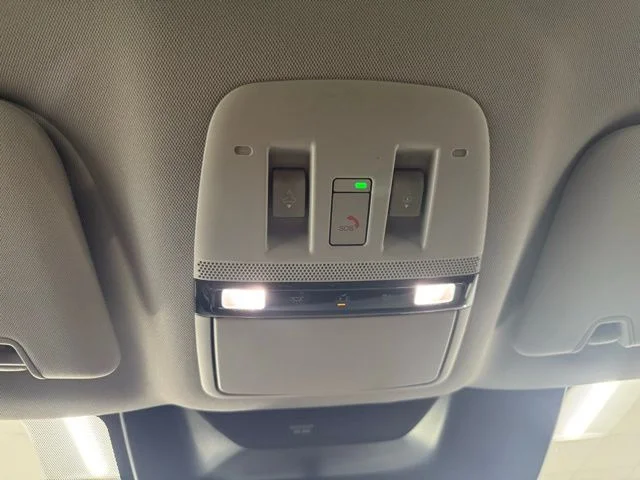 New 2025 Everest White TriCoat Nissan SL image 21