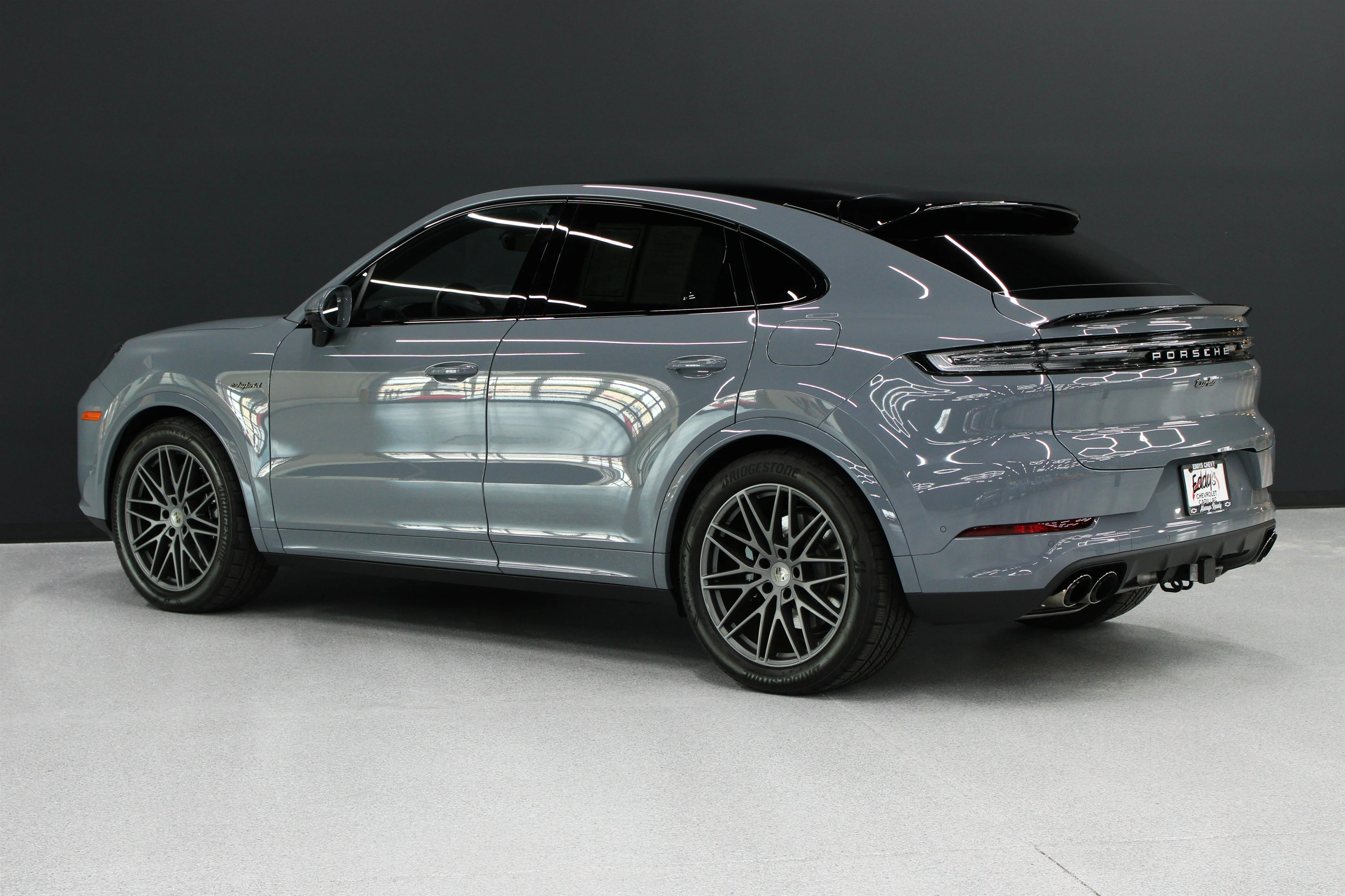 2025 Porsche Cayenne Coup Turbo E-Hybrid - Photo 37