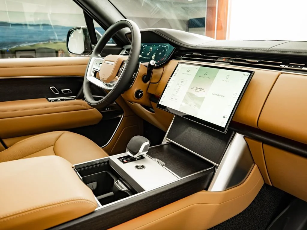 New 2026 Belgravia Green Land Rover SE image 46