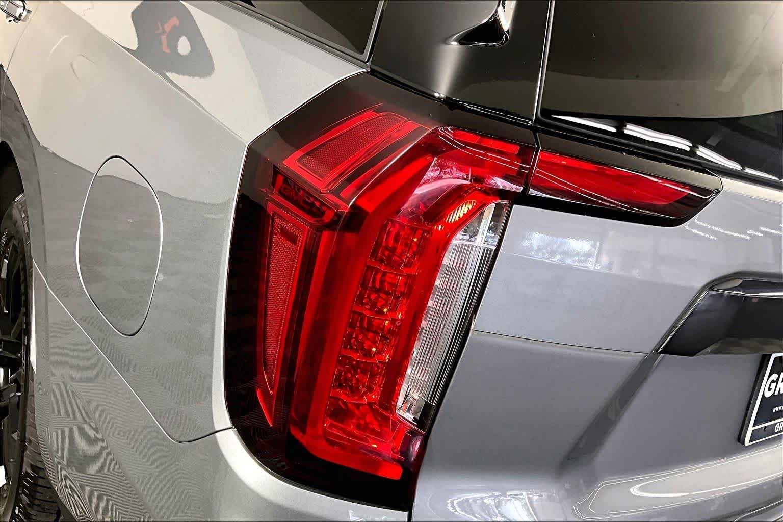 Used 2023 Sterling Metallic GMC Denali Ultimate image 27