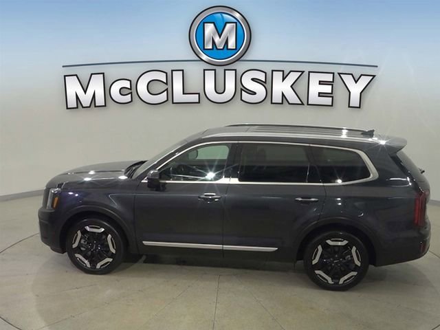 Used 2025 Gray Kia S image 10