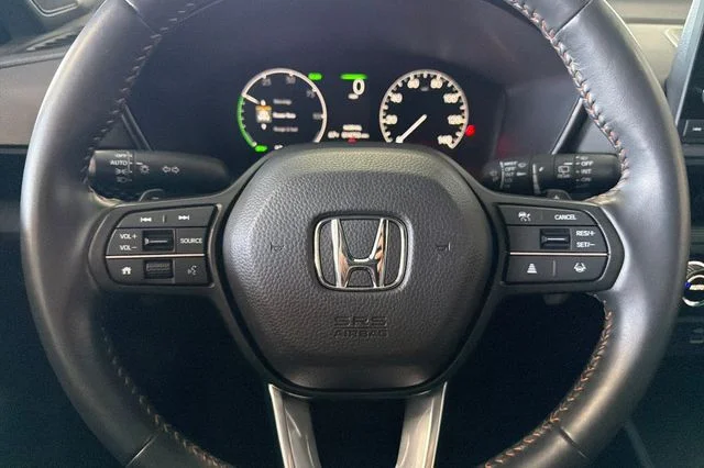 Certified Used 2024 Platinum White Pearl Honda Sport image 27