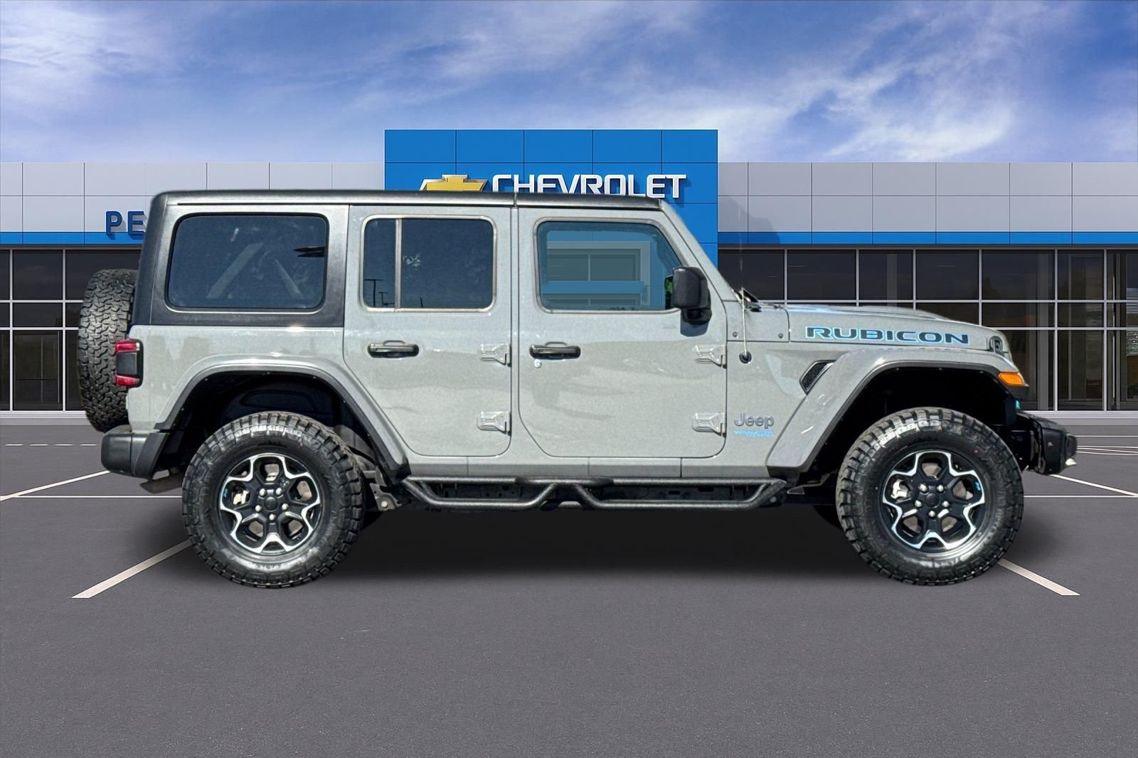 Used 2022 Gray Jeep Unlimited Rubicon image 3