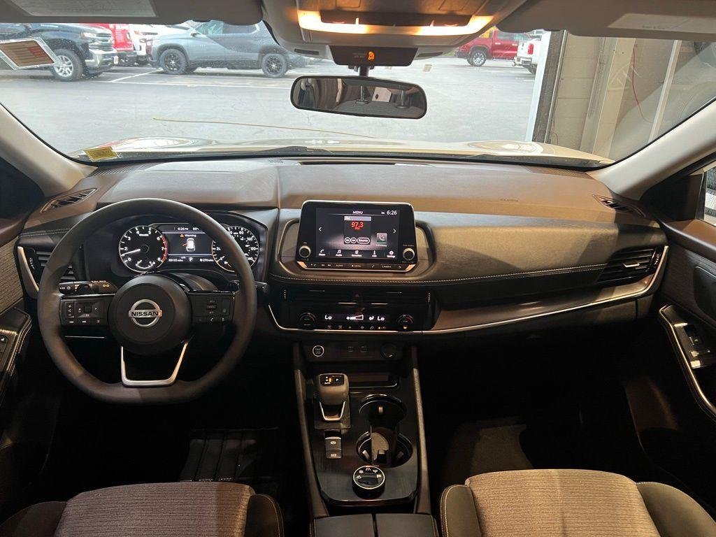 Used 2021 Pearl White Nissan SV image 19