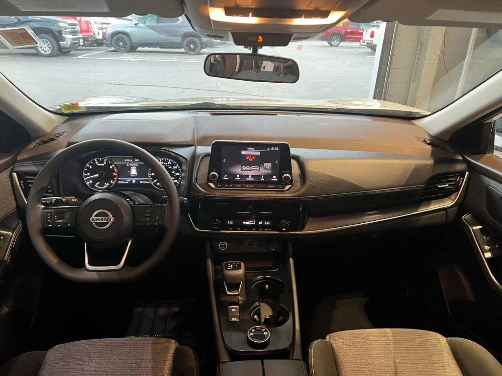 Used 2021 Pearl White Nissan SV image 19