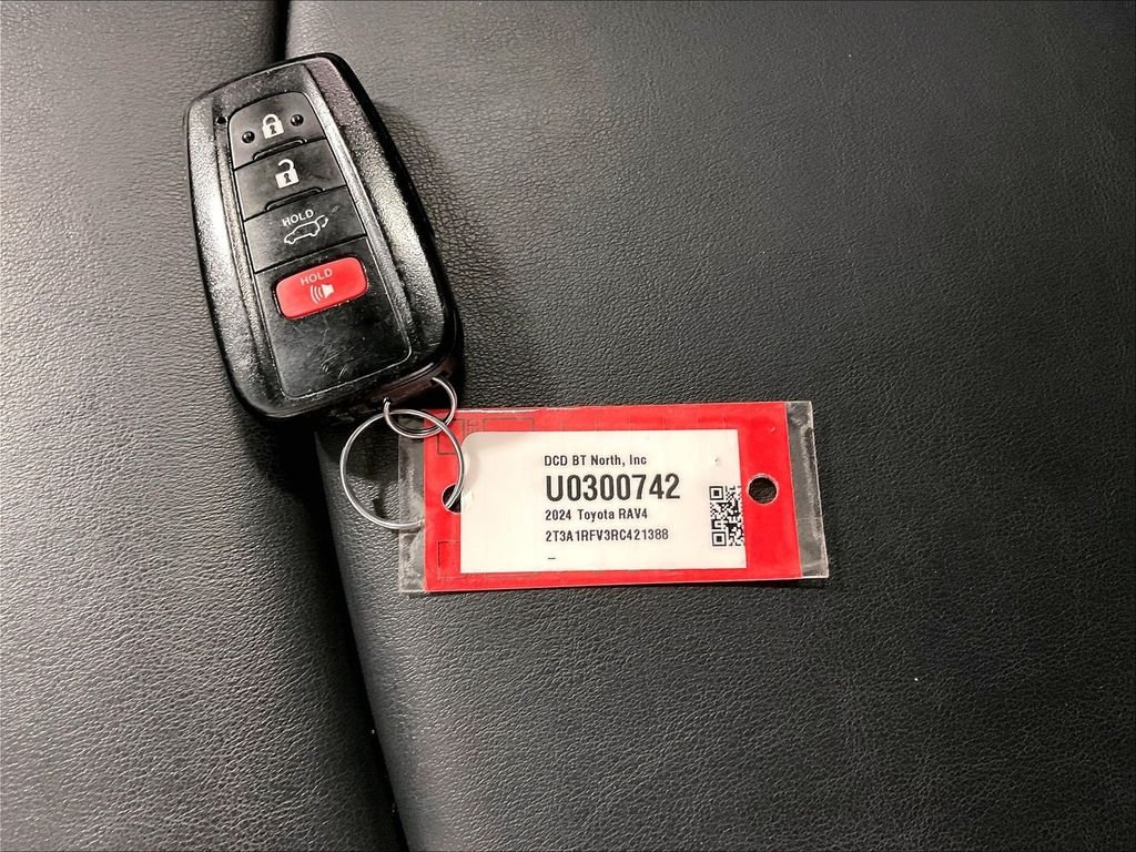 Used 2024 Silver Toyota XLE Premium image 32