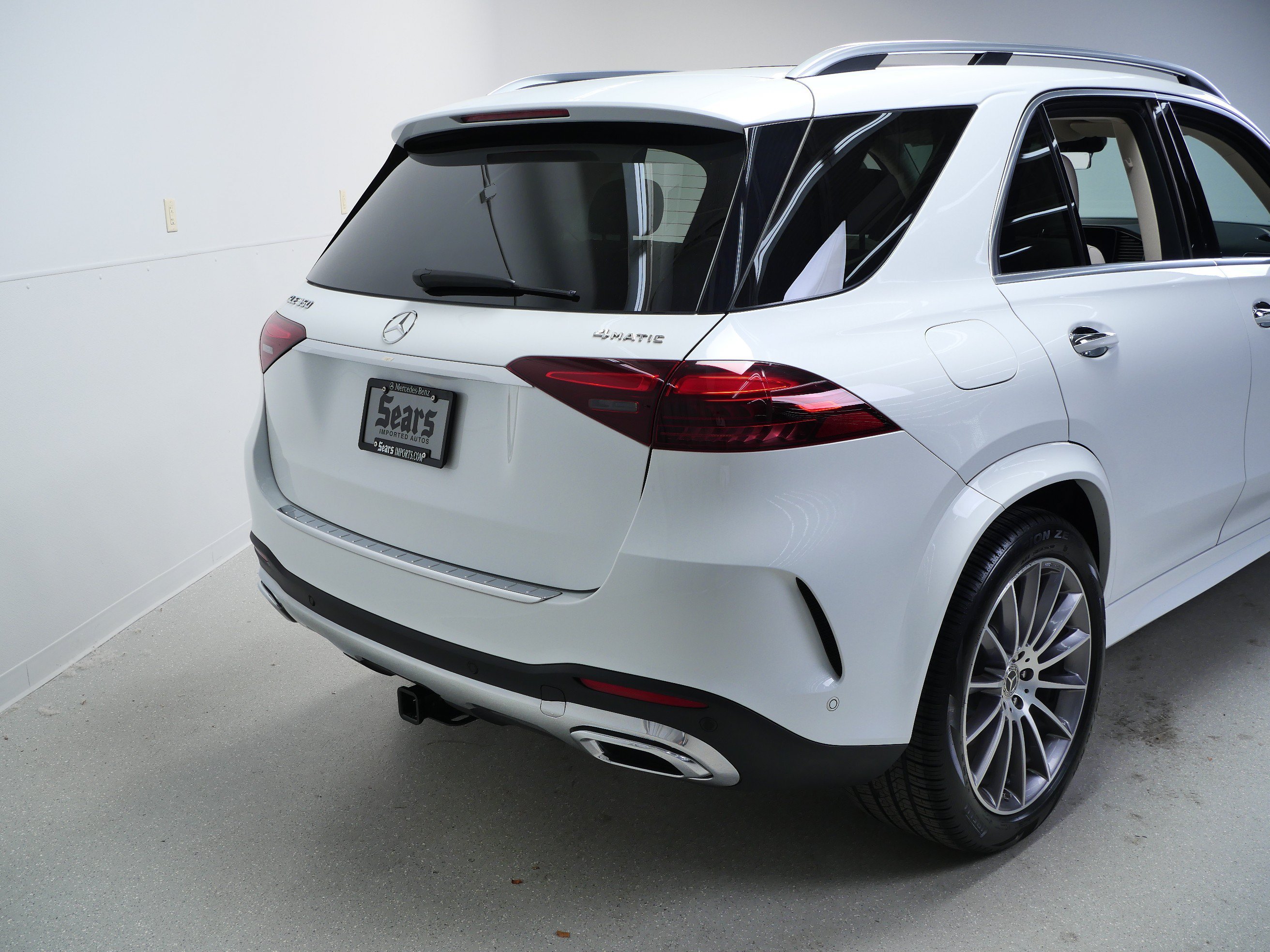 Certified Used 2025 MANUFAKTUR Moonlight White Metallic Mercedes-Benz GLE 350 image 5