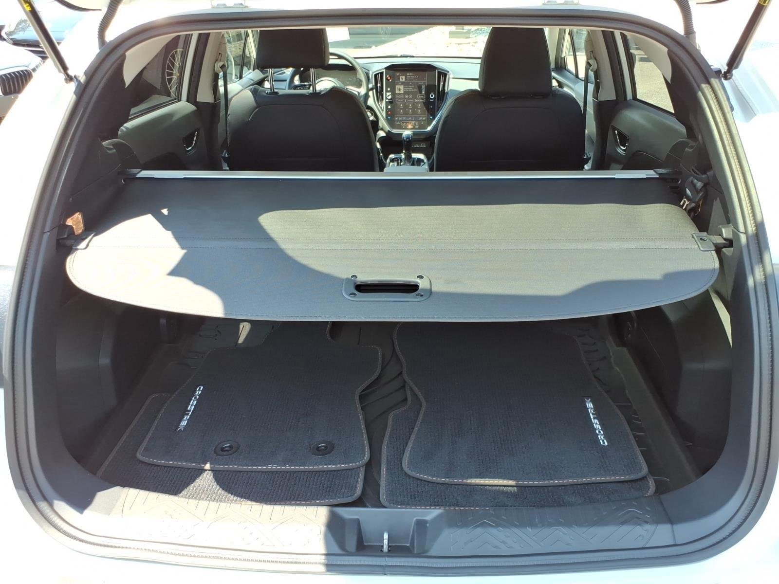 Used 2025 Crystal White Pearl Subaru Limited image 32