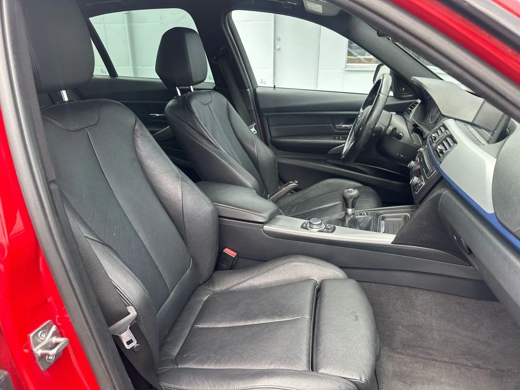 Used 2013 Red BMW xDrive image 31
