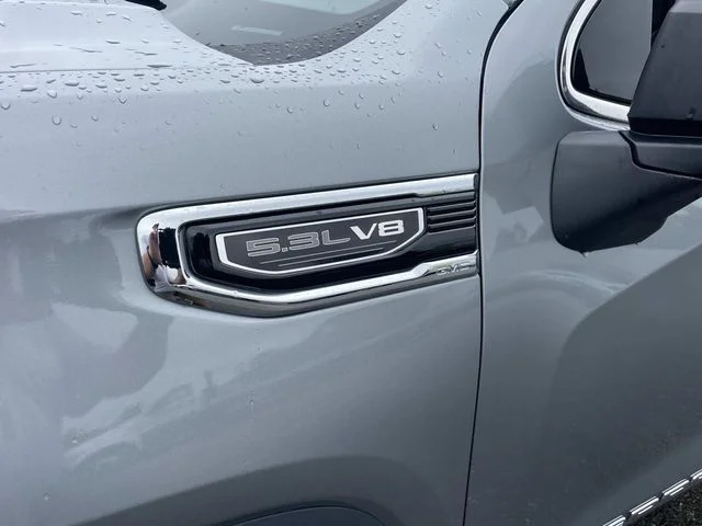 Used 2025 Silver GMC SLT image 12
