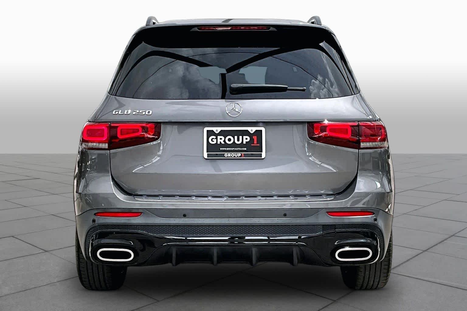 New 2023 Mountain Grey Metallic Mercedes-Benz GLB 250 image 5