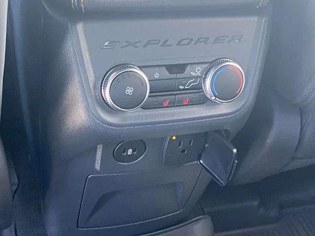 New 2026 White Ford Tremor image 10