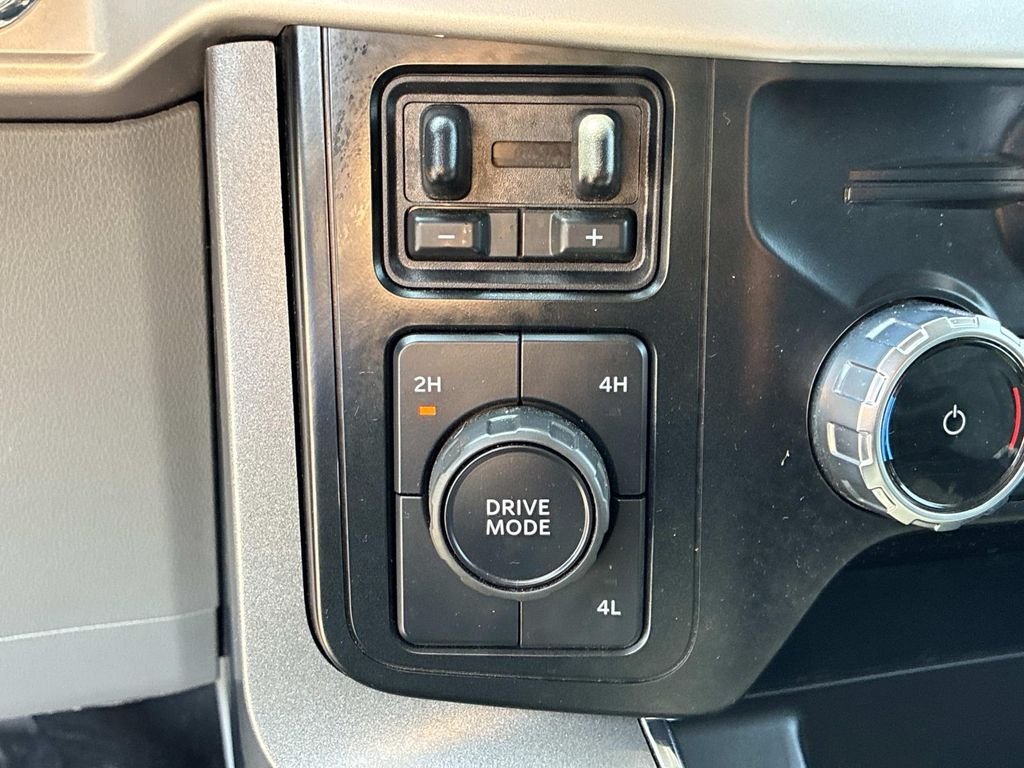 Used 2023 Black Ford XLT image 25