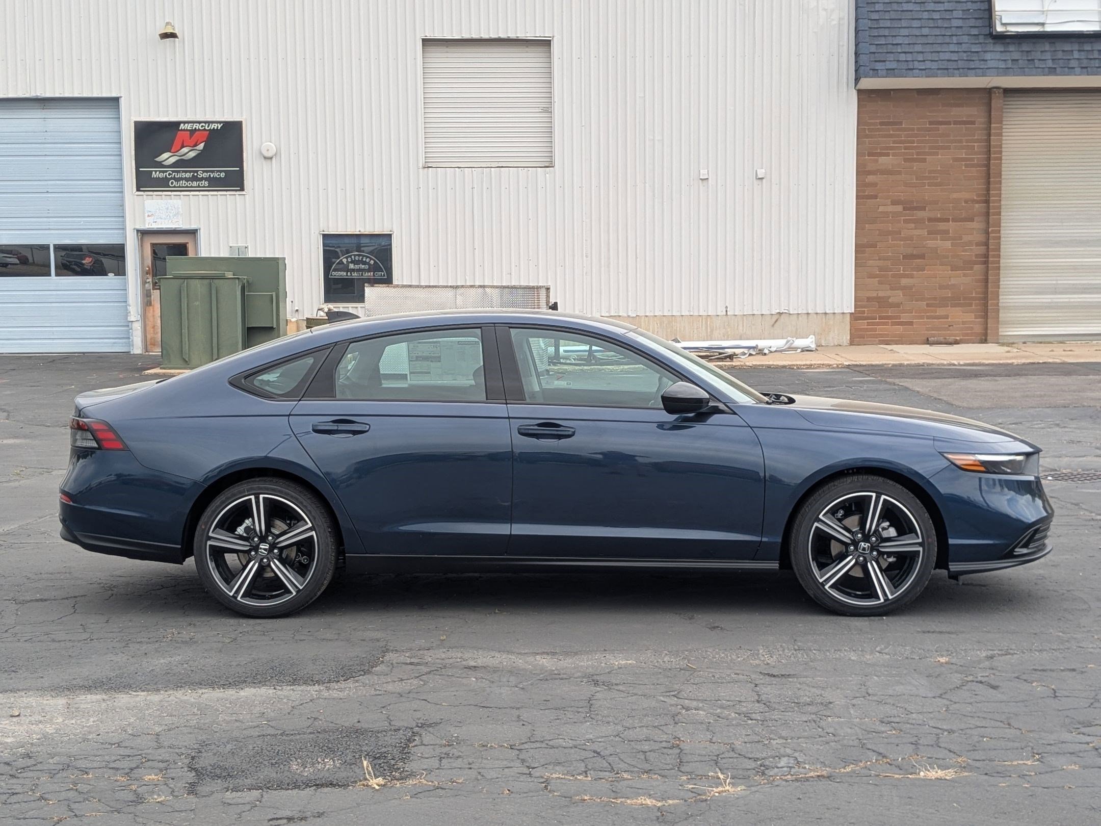 New 2026 Canyon River Blue Metallic Honda SE image 2
