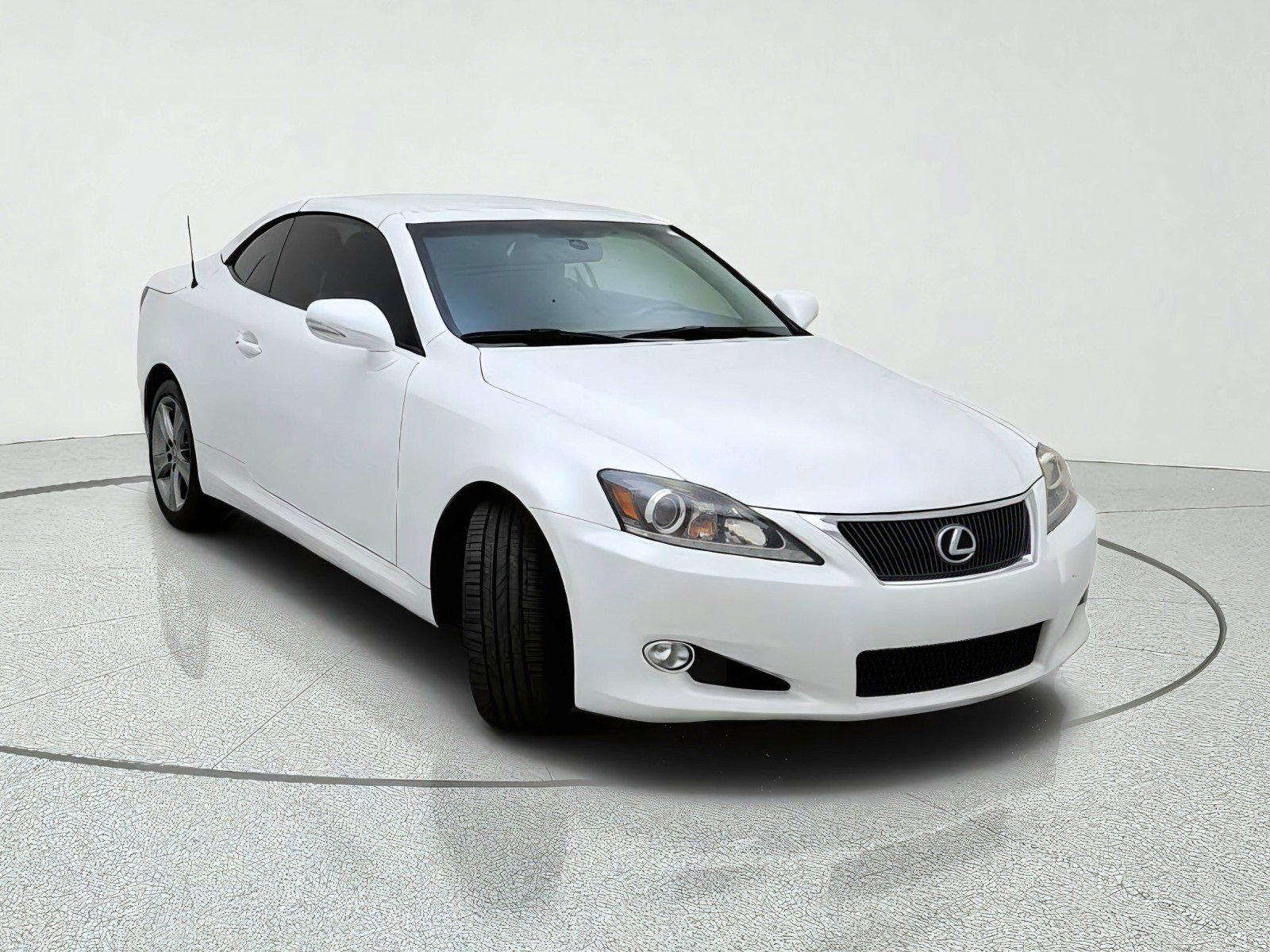 Used 2013 Starfire Pearl Lexus 2-DR. HARDTOP CONV image 4