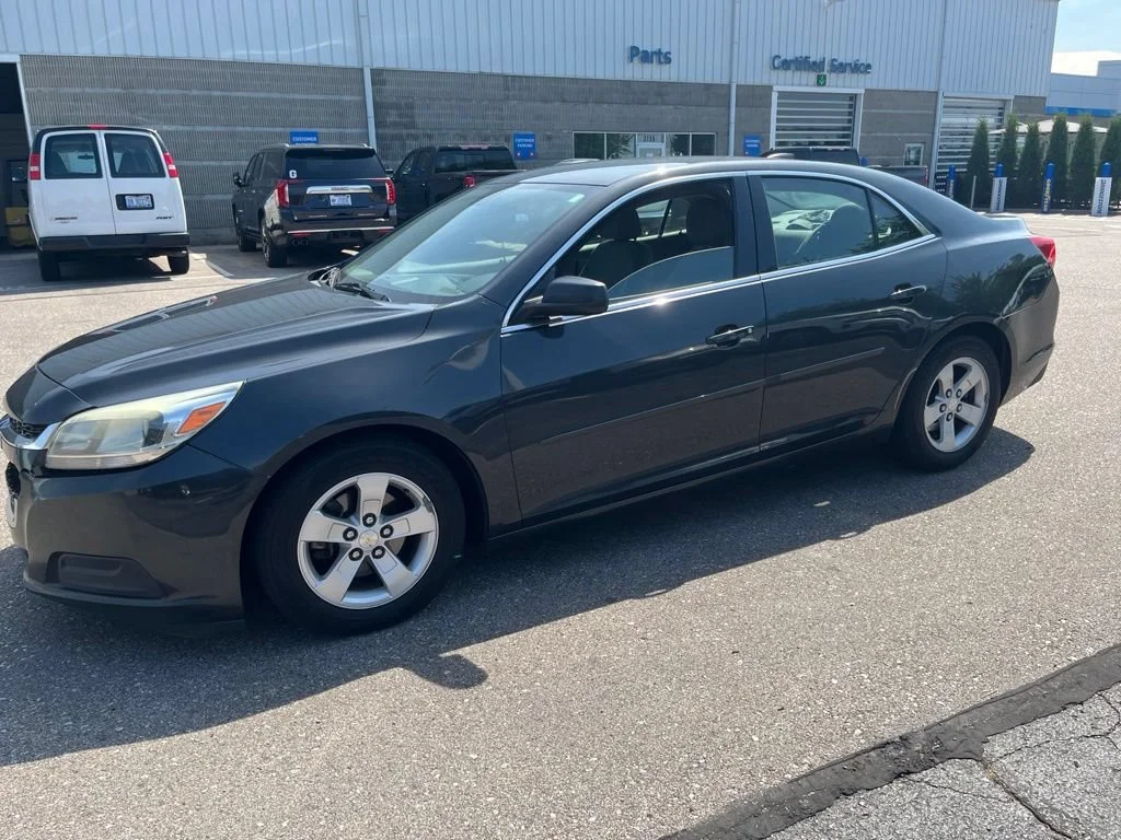 Used 2015 ASHEN GRAY METALLIC Chevrolet LS image 3
