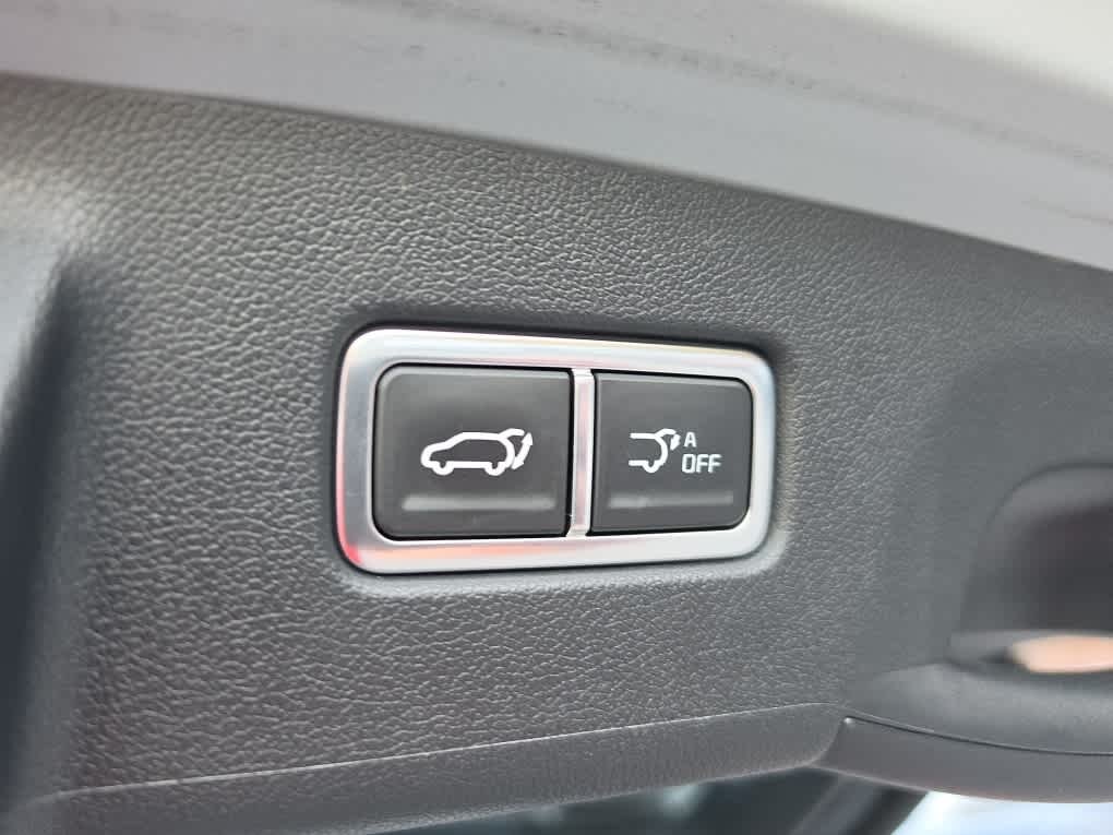 Used 2025 Wolf Gray Kia X-Line SX Prestige image 21