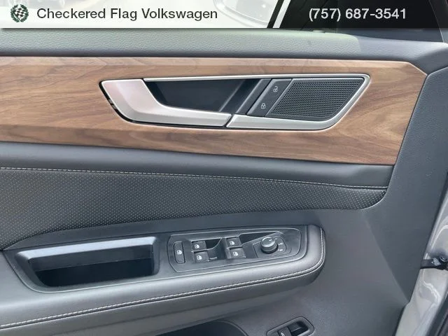 New 2026 Silver Volkswagen 2.0T SE w/Technology image 16
