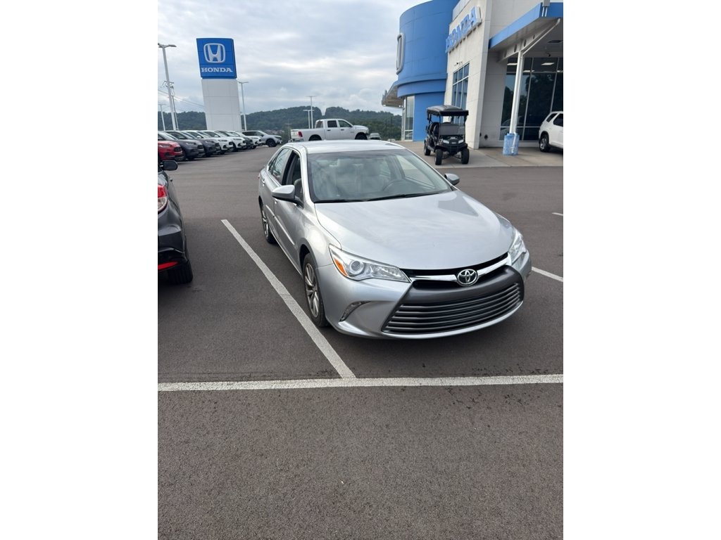 Used 2017 Celestial Silver Metallic Toyota XLE image 4