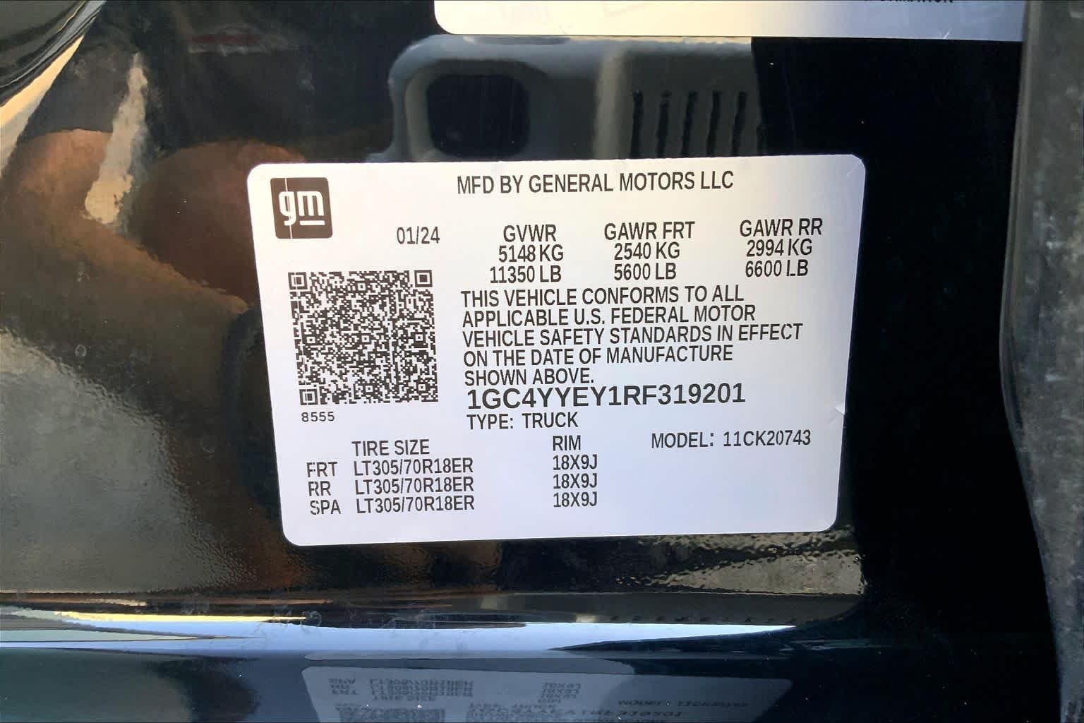 Used 2024 Black Chevrolet ZR2 image 37