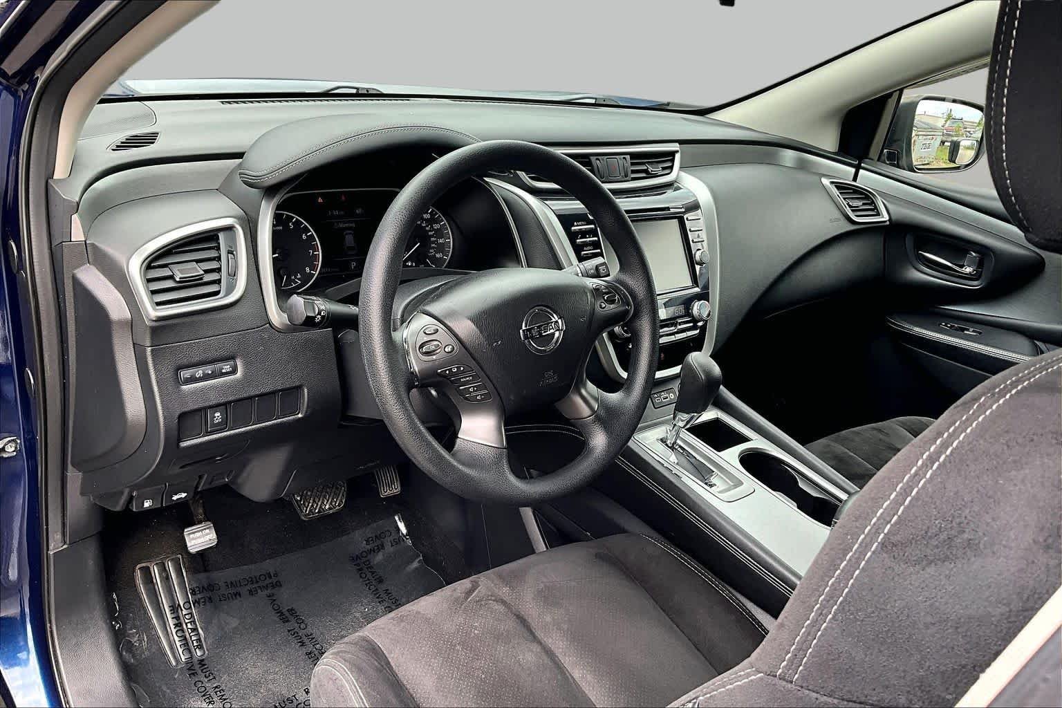 Used 2019 Deep Blue Pearl Nissan S image 16