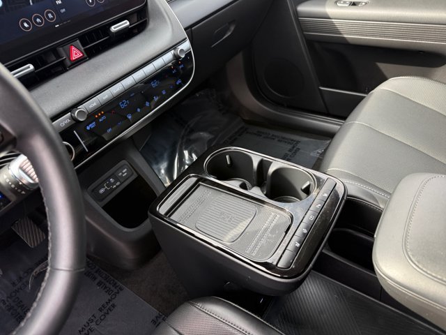 Used 2025 White Hyundai SEL image 13