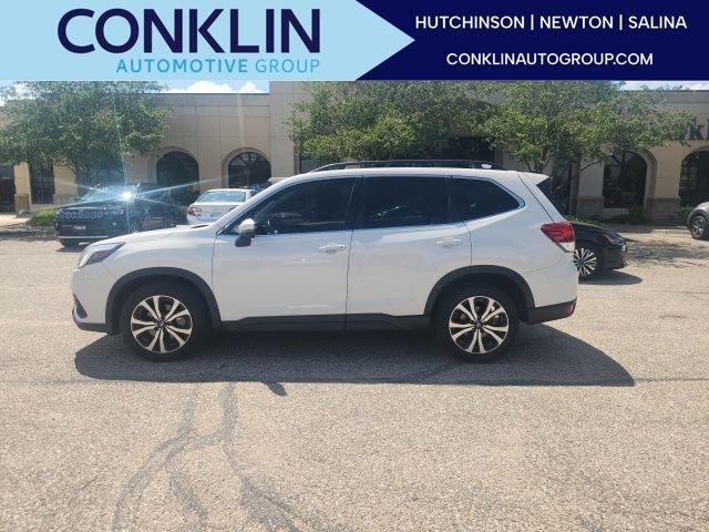 2023 Subaru Forester Limited's photo