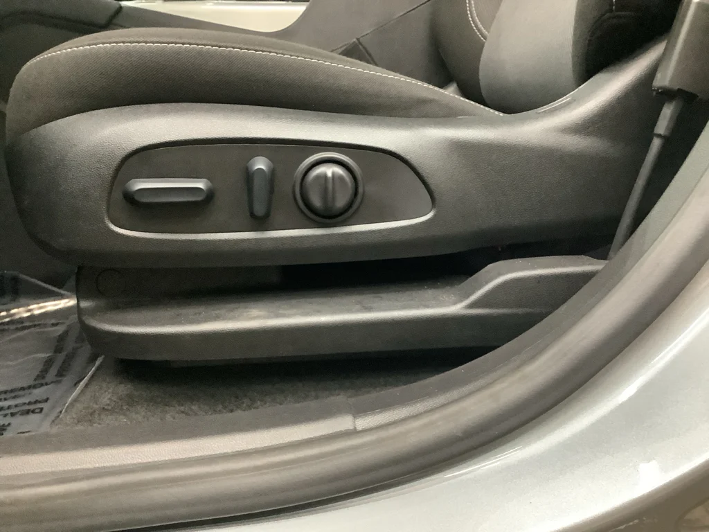 Used 2025 Sterling Gray Metallic Chevrolet LT image 13