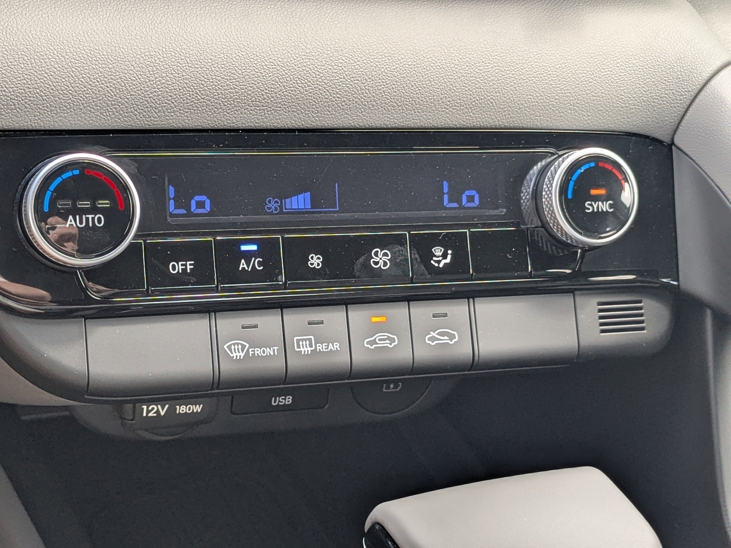 New 2025 Fluid Metal Hyundai SEL Sport image 23