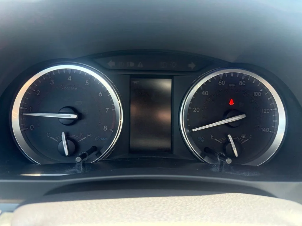 Certified Used 2019 Blizzard Pearl Toyota XLE image 14