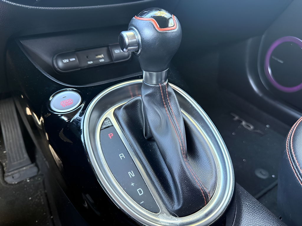 Used 2018 Gray Kia Exclaim image 19