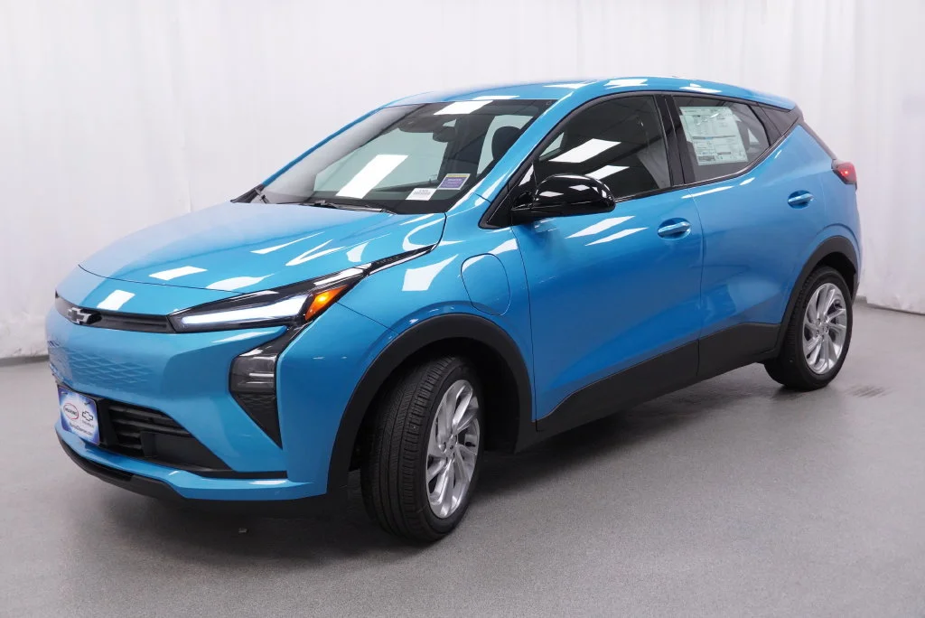 New 2027 Marina Blue Metallic Chevrolet LT image 4