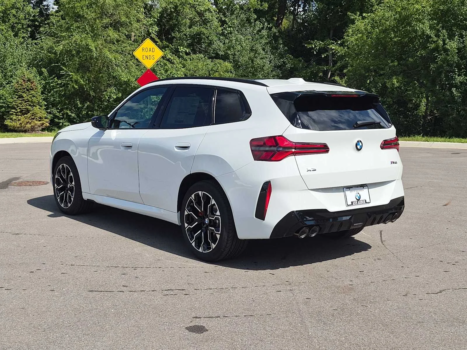 New 2026 Alpine White BMW M50 xDrive image 6