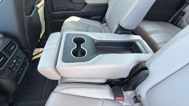 Used 2025 White Honda EX-L image 37