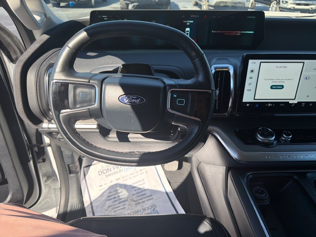 Used 2025 White Ford Platinum image 17