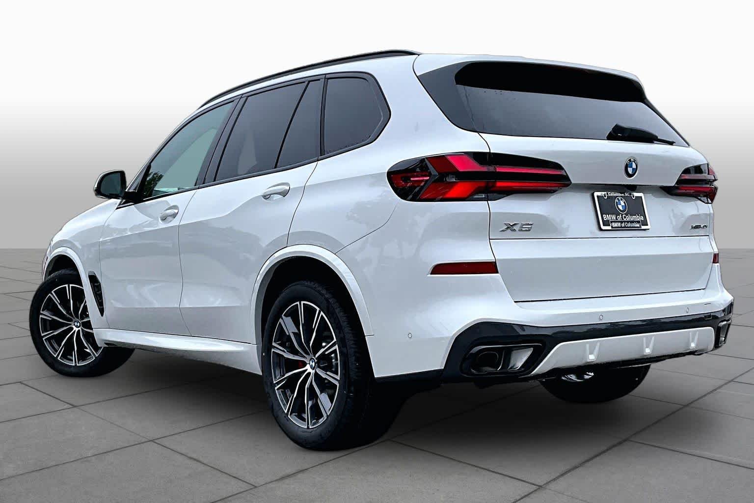 New 2026 Mineral White Metallic BMW xDrive40i image 12