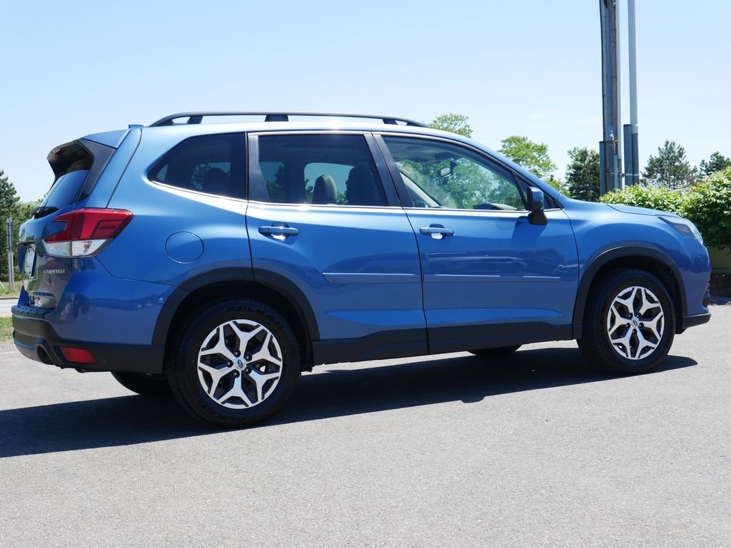 Used 2022 Blue Subaru Premium image 7