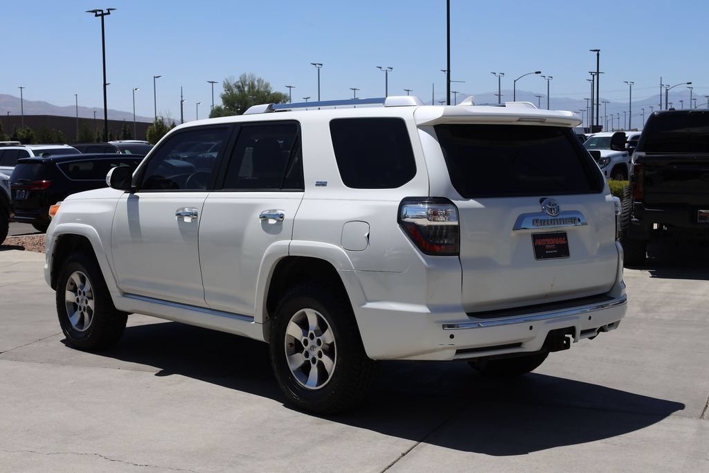 Used 2013 Blizzard Pearl Toyota SR5 image 4