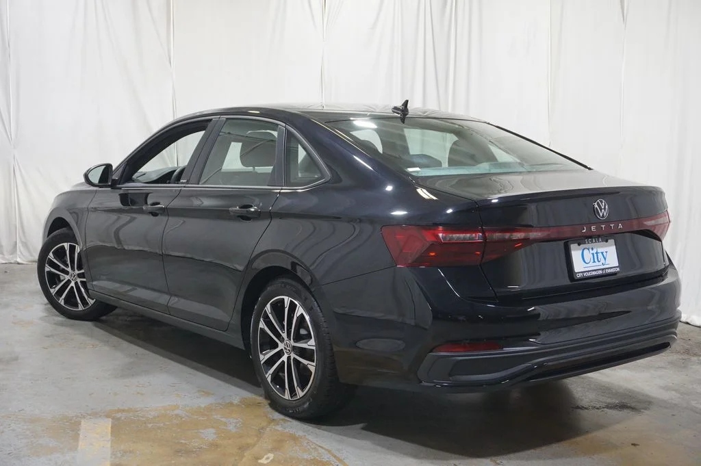 Certified Used 2025 Black Volkswagen 1.5T Sport image 8