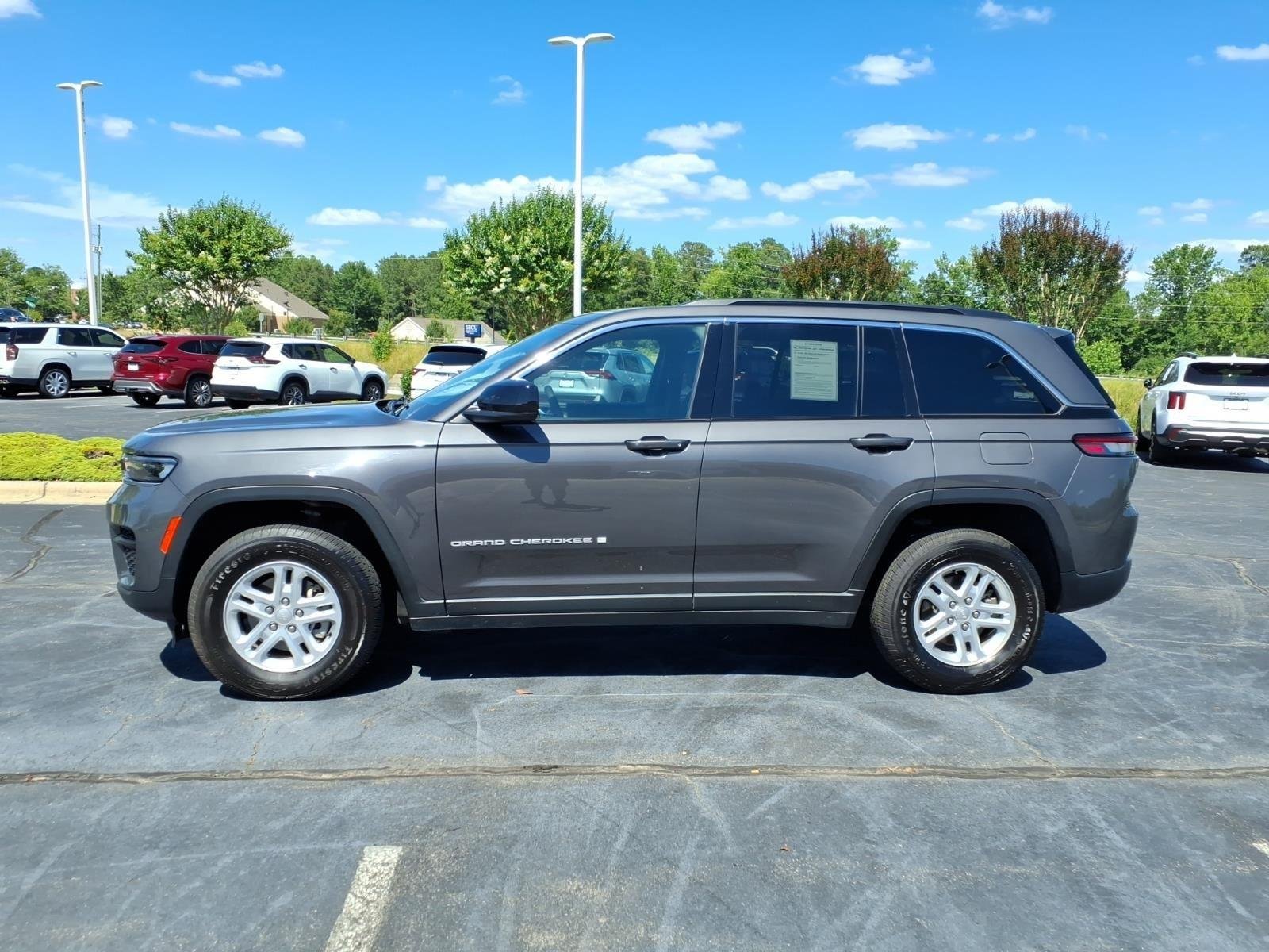 Used 2024 Baltic Gray Metallic Clearcoat Jeep Laredo image 3