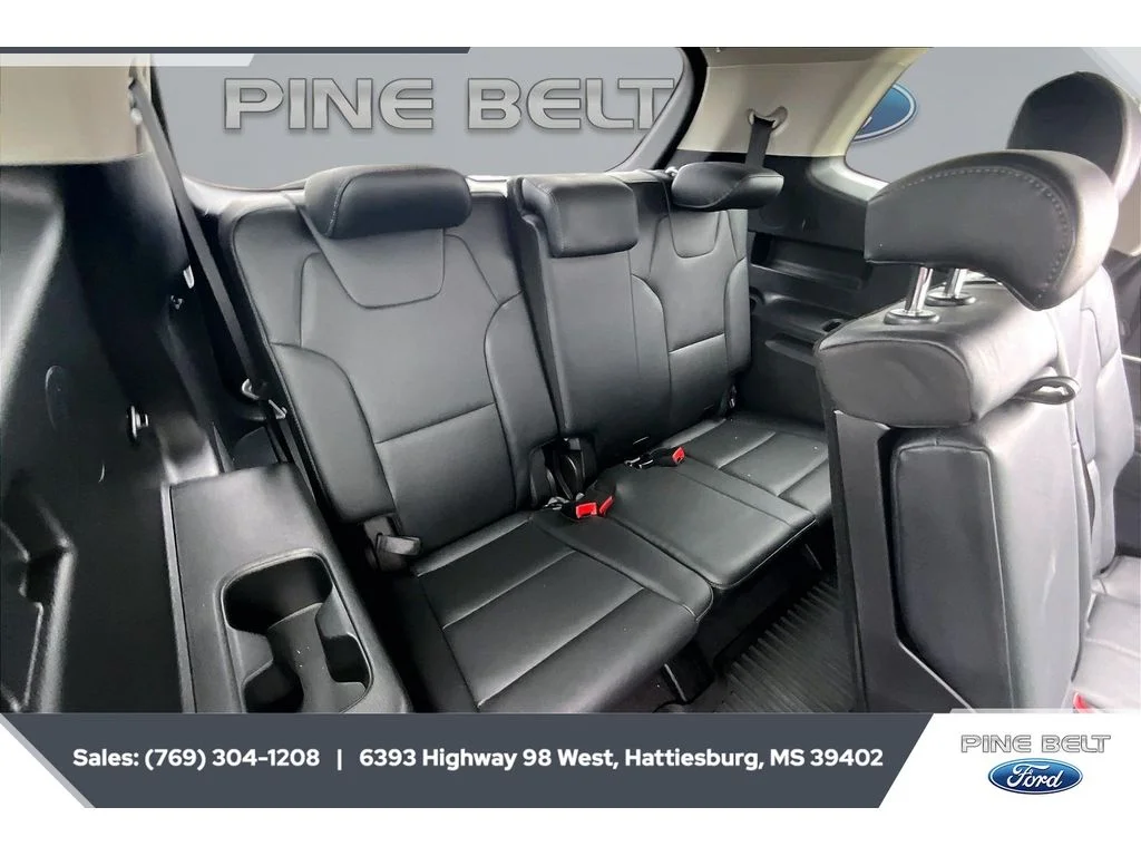 Used 2024 Ebony Black Kia EX image 21